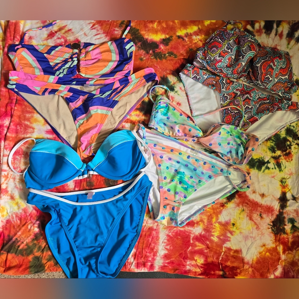 Y2K Victoria's Secret bikinis bundle of 4 summer swimsuits